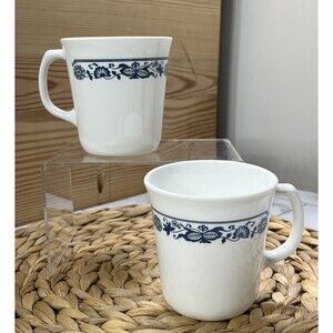 2 Corning USA Old Towne Blue Onion Coffee Cups Mugs Corning USA 28 No Cracks